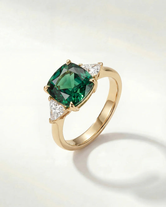 Berthe | Bague sertie d'une pierre verte éclatante