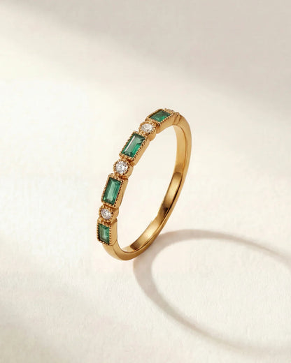 Pascale | Bague élégante avec pierres vertes