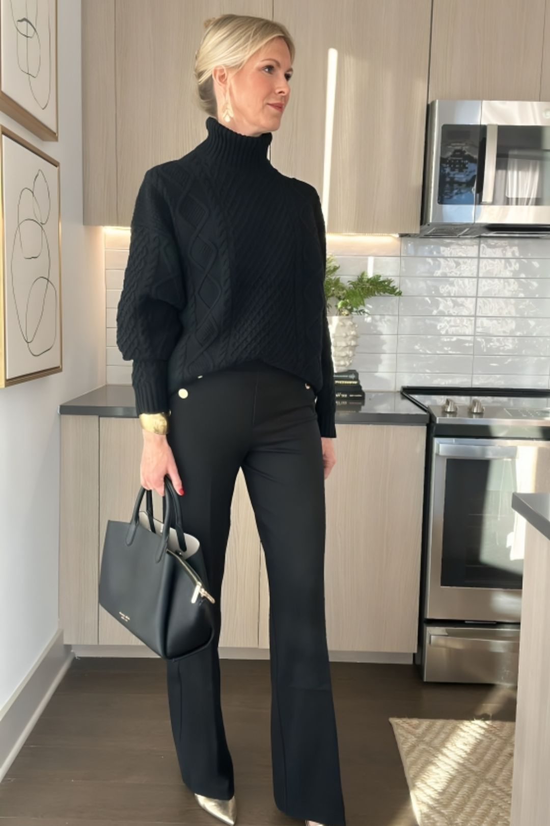 SILIA | Pantalon Taille Haute à Boutons Dorés