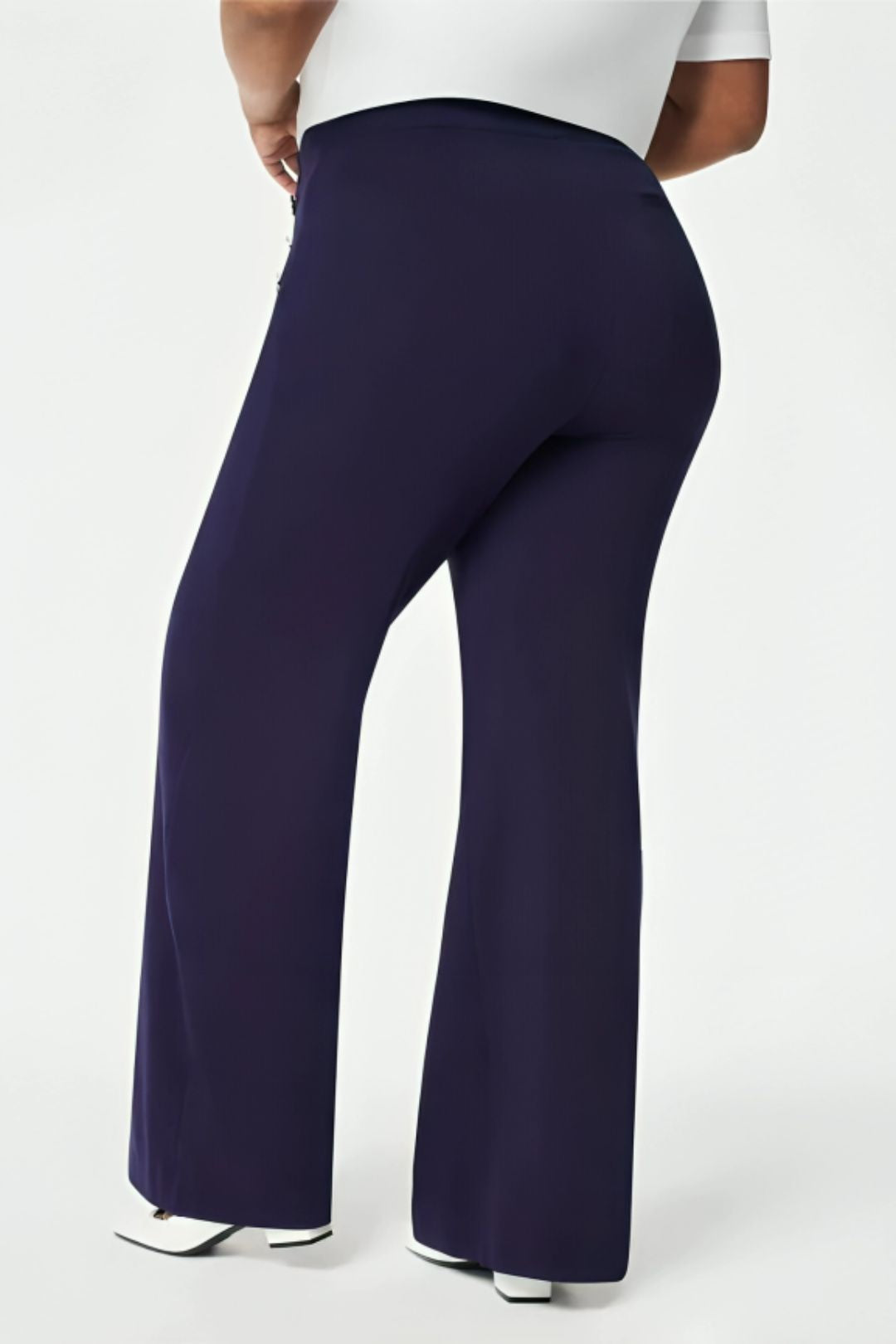 SILIA | Pantalon Taille Haute à Boutons Dorés