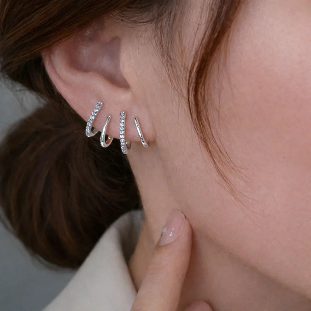 Yasmin | Boucles d’oreilles à griffes avec zircons étincelants
