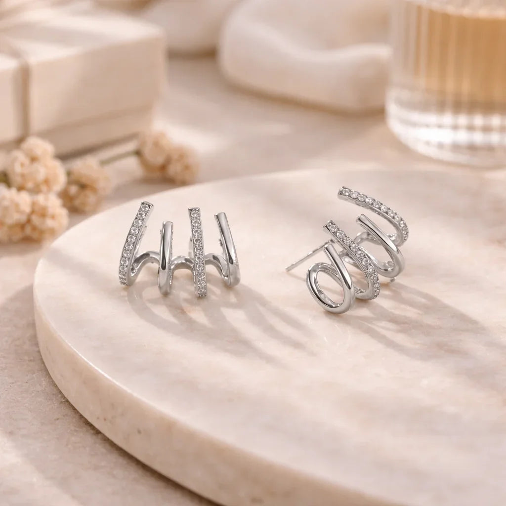Yasmin | Boucles d’oreilles à griffes avec zircons étincelants