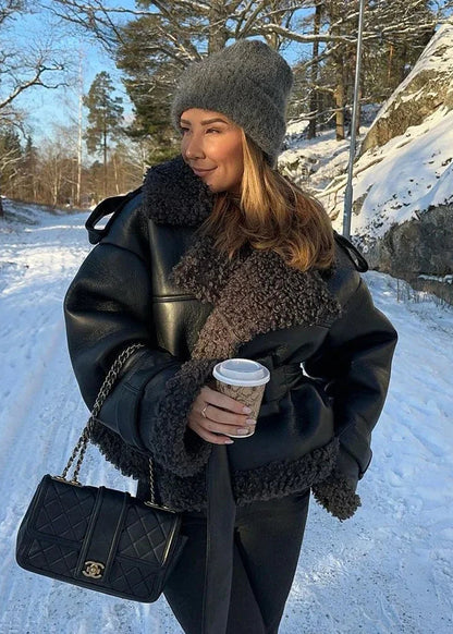 Elmira | Vyöllinen Lammasnahkatakki