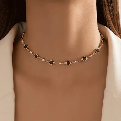 Victoire | Collier de Station Émeraude Verdante — Élégance étincelante