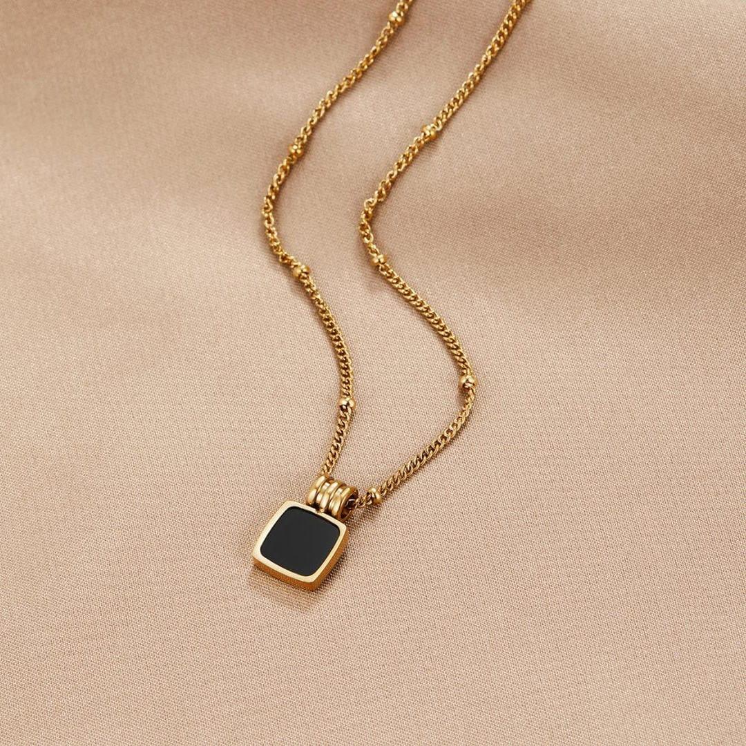 Coralie | Collier Pendentif Noir Chic Ébène — Élégance Nocturne