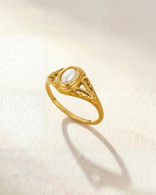 Hélène — Bague élégante et sophistiquée