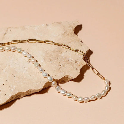 Coline | Collier en Or et Perles — Élégance dorée et perles nacrées