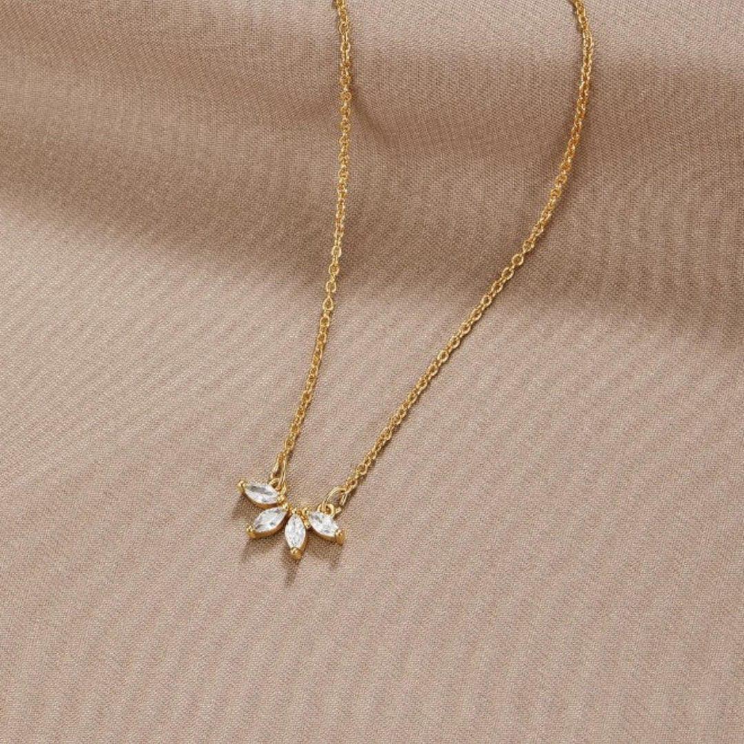 Lucie | Collier en Cristal Étincelant - Pendentif Feuille